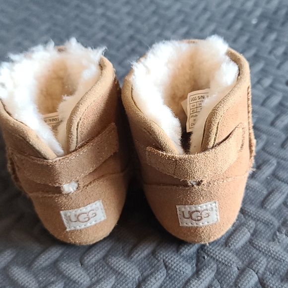 Baby UGG boots - Picture 2 of 6